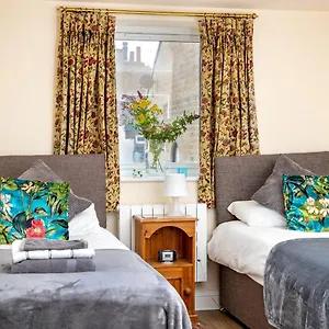 https://number-seven.yorkshirehotels.net
