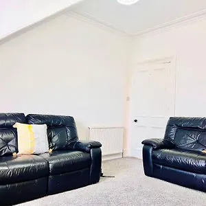 https://crown-house-two-bedroom-apartment.hotelsaberdeenuk.com